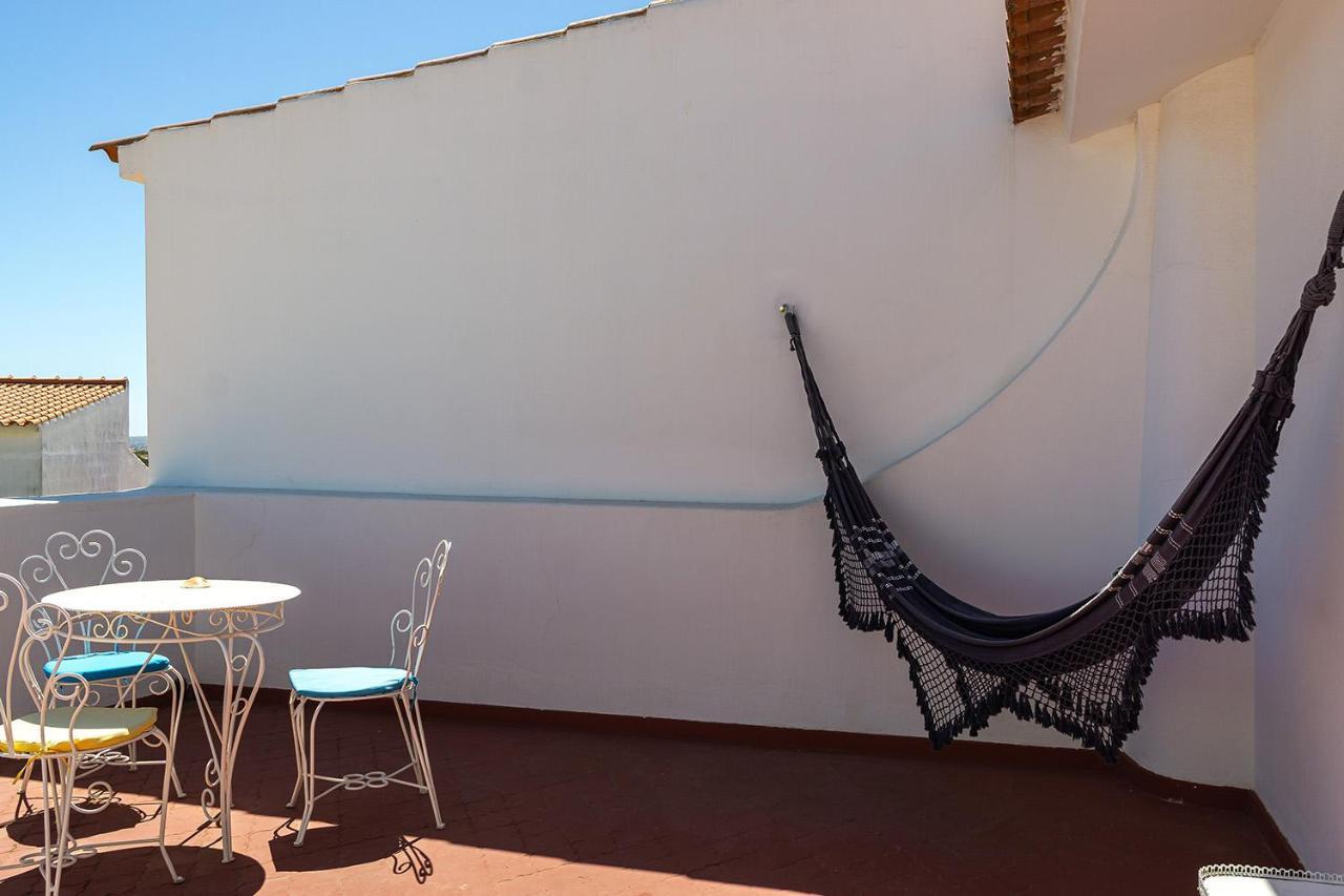 Familia Brito Hotel Porches  Buitenkant foto